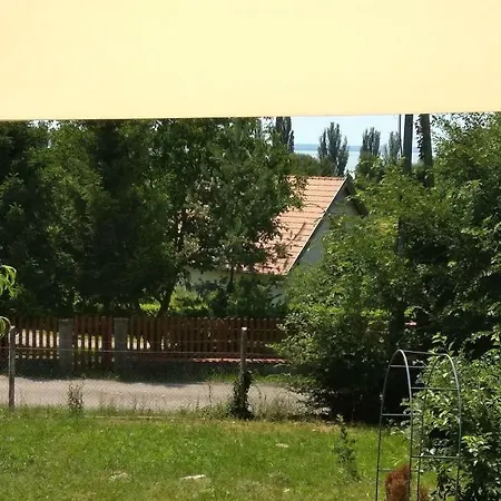 Balatuniversum Apartmanhouse