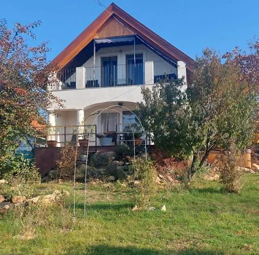 Balatuniversum Apartmanhouse Révfülöp