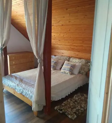Balatuniversum Apartmanhouse Révfülöp